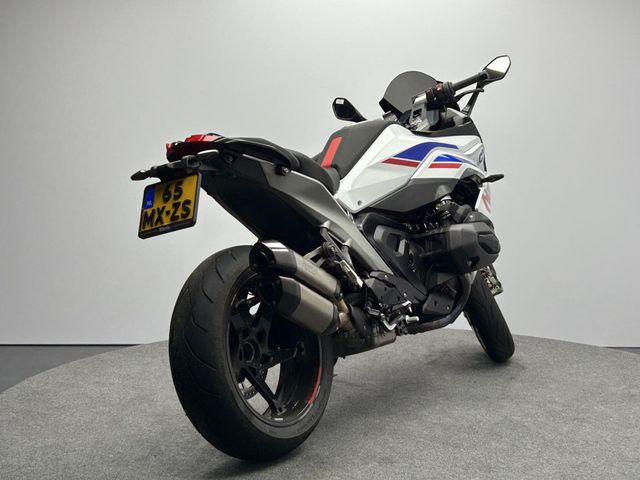 bmw - r-1300-rs