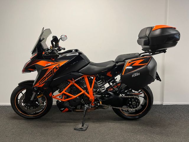 ktm - 1290-super-duke-gt