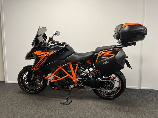 ktm - 1290-super-duke-gt