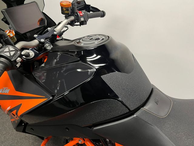 ktm - 1290-super-duke-gt