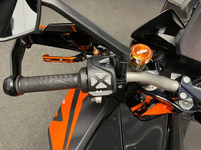 ktm - 1290-super-duke-gt