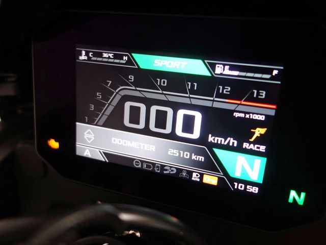 aprilia - tuono-v4-1100-factory