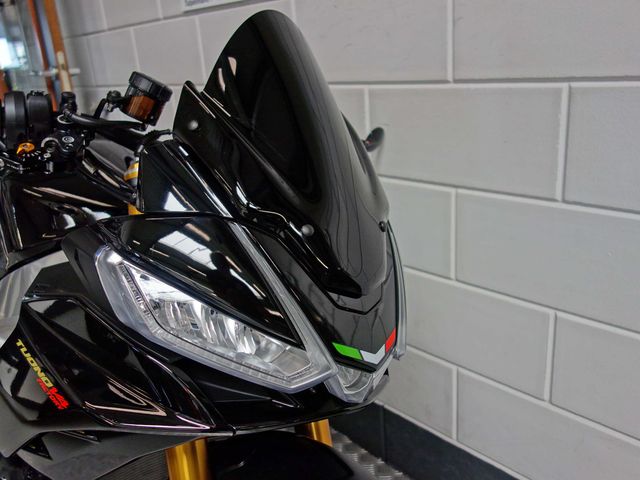 aprilia - tuono--v4-1100-factory