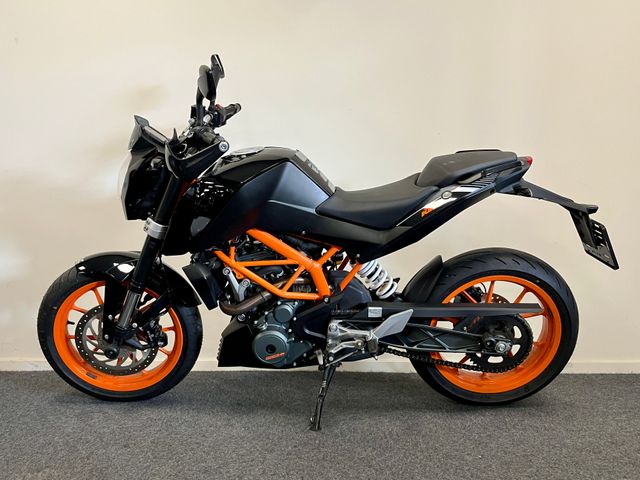 ktm - 390-duke