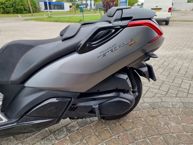 peugeot - metropolis-rs