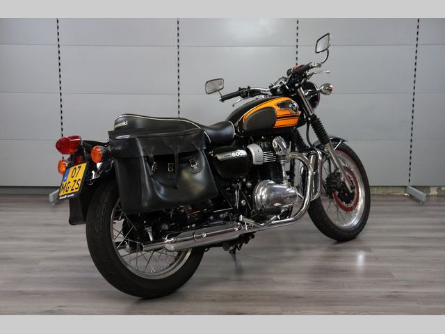 kawasaki - w800-final-edition