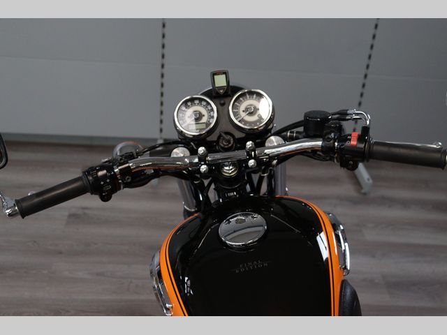 kawasaki - w800-final-edition