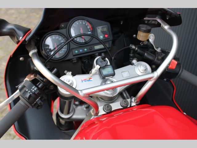 honda - cbr-900-rr-fireblade