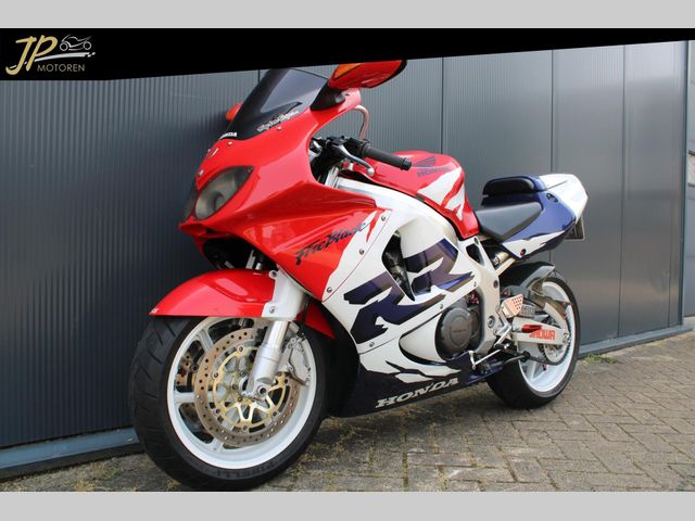 honda - cbr-900-rr-fireblade