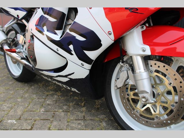 honda - cbr-900-rr-fireblade