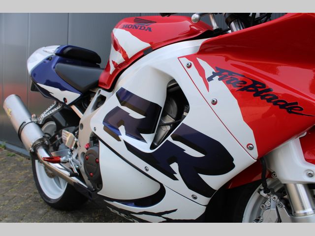 honda - cbr-900-rr-fireblade