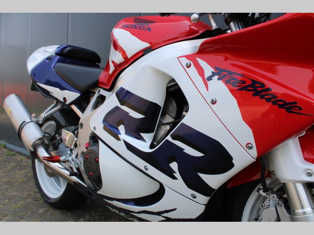 honda - cbr-900-rr-fireblade