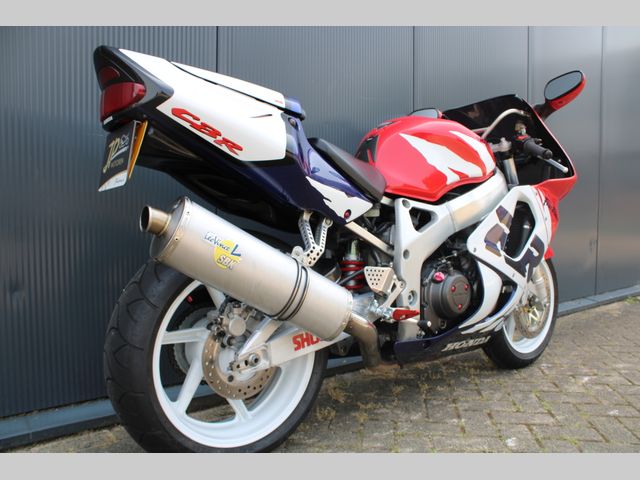 honda - cbr-900-rr-fireblade