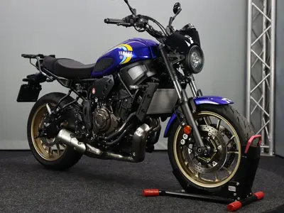 YAMAHA XSR 700 – foto 4