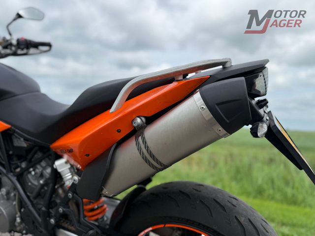 ktm - 990-supermoto-r