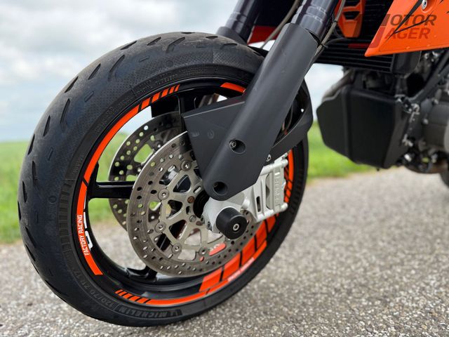 ktm - 990-supermoto-r