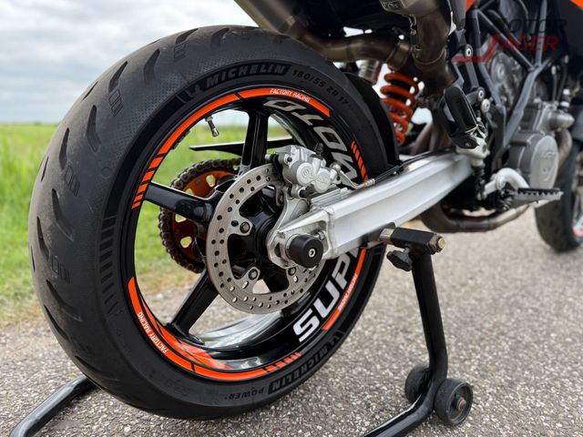 ktm - 990-supermoto-r