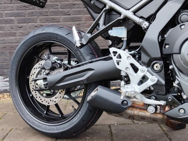 suzuki - gsx-8r