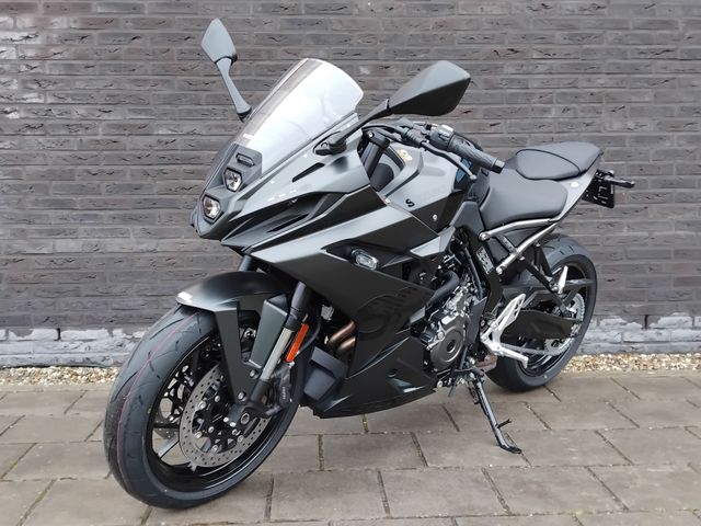 suzuki - gsx-8r