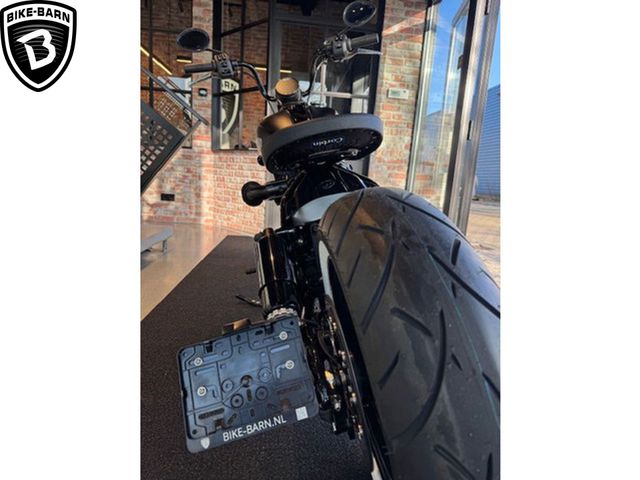 indian - chief-bobber-dark-horse