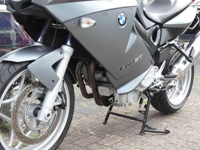 bmw - f-800-st