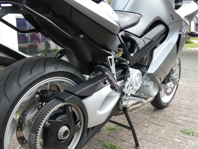 bmw - f-800-st