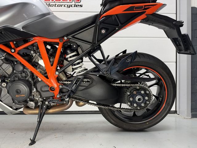 ktm - 1290-super-duke-gt