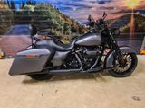 HARLEY-DAVIDSON ROAD KING SPECIAL FLHRXS