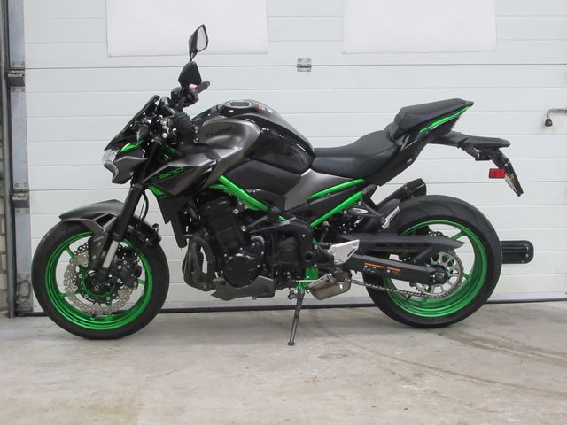 kawasaki - z900