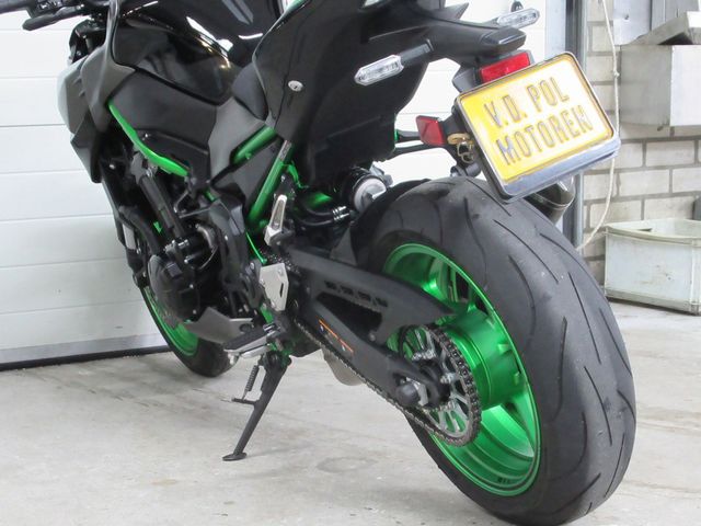 kawasaki - z900
