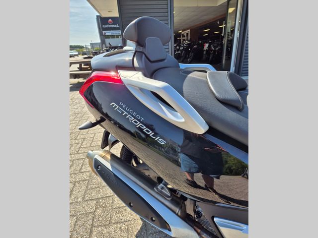 peugeot - metropolis-400
