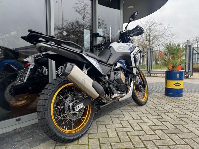 voge - ds-800-x-rally