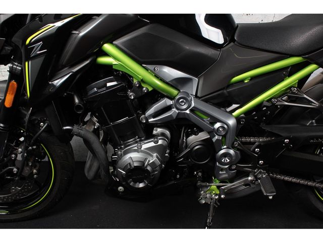 kawasaki - z900