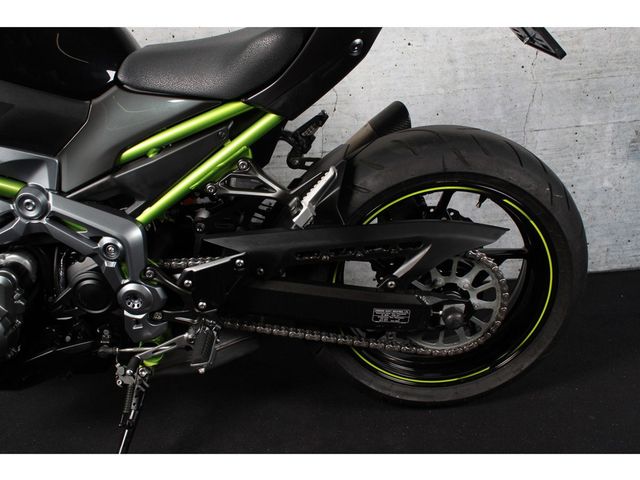 kawasaki - z900