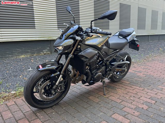 kawasaki - z900