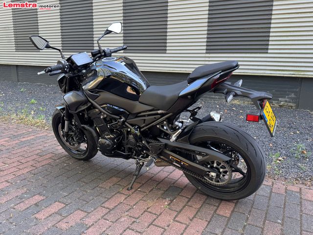 kawasaki - z900