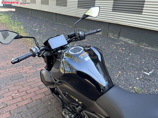kawasaki - z900