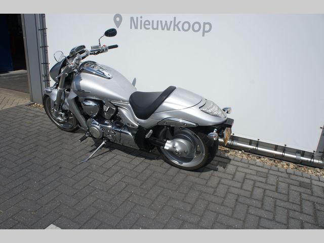 suzuki - m-1800-r-intruder