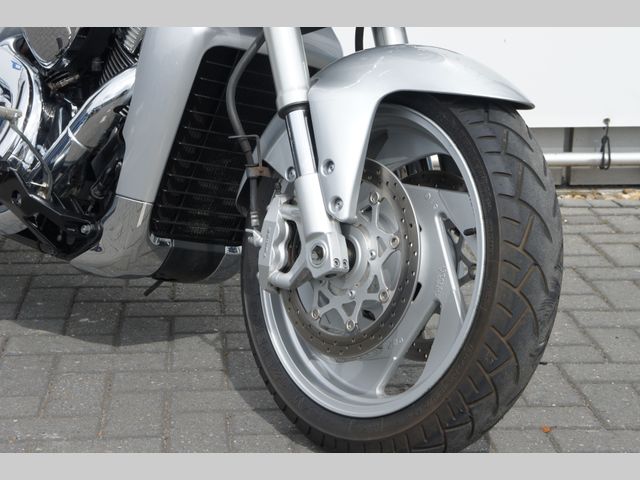 suzuki - m-1800-r-intruder