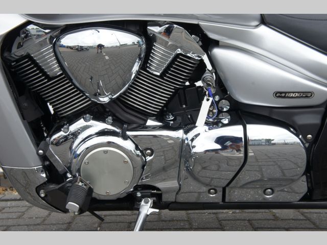 suzuki - m-1800-r-intruder