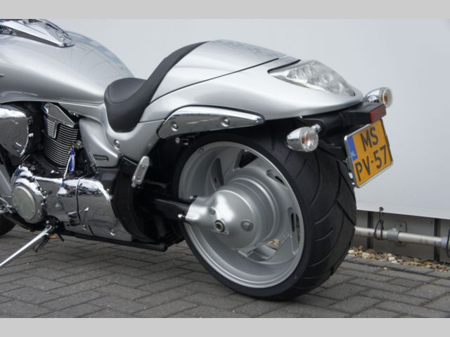 suzuki - m-1800-r-intruder