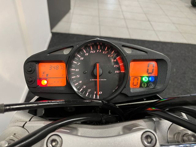 suzuki - gsr-600