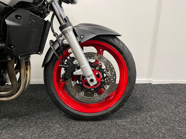 suzuki - gsr-600