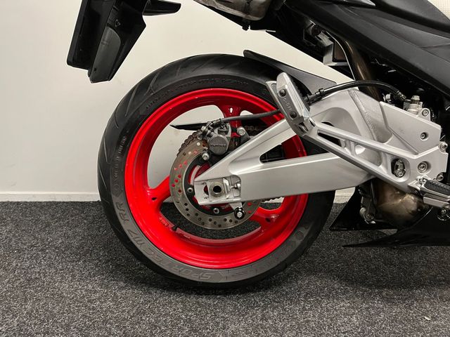 suzuki - gsr-600