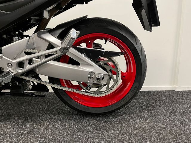 suzuki - gsr-600