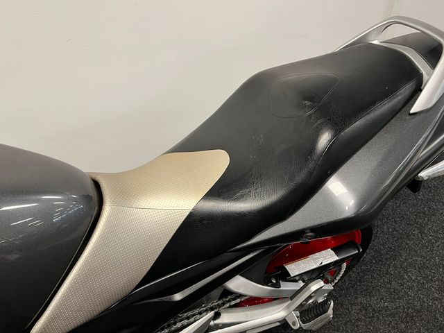 suzuki - gsr-600