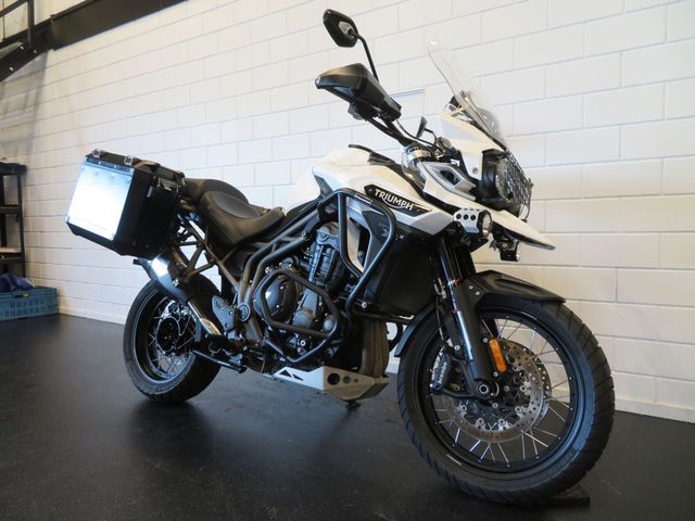 triumph - tiger-explorer-xcx