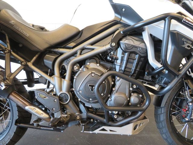 triumph - tiger-explorer-xcx