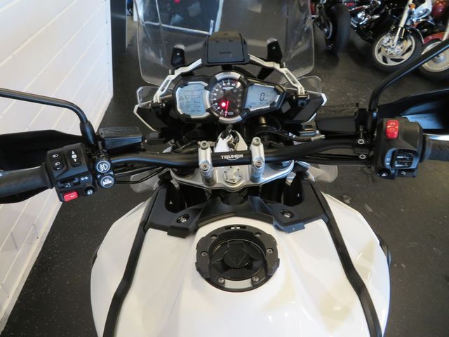 triumph - tiger-explorer-xcx