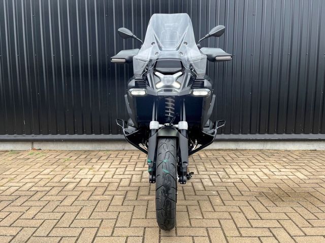 bmw - r-1300-gs-adventure-triple-black